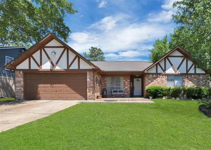 5607 Dove Forest Lane in Humble, Texas